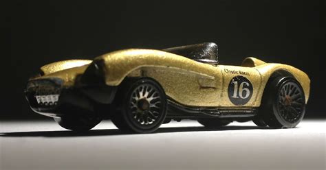 Devon C S Hot Wheels Garage Hot Wheels Ferrari Gold Classic Racer