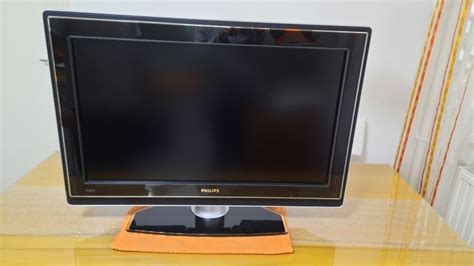 Prodam TV LCD PHILIPS 32PFL9632D 10