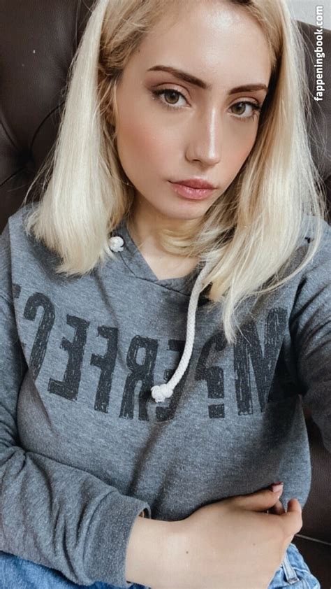 Athena Cosplay Nude OnlyFans Leaks Fappening FappeningBook