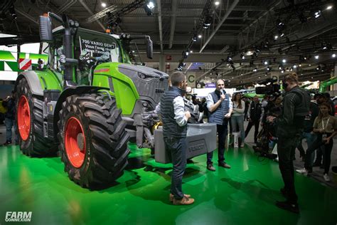 Les Tracteurs Incontournables Du Sima 2022 Farm Connexion