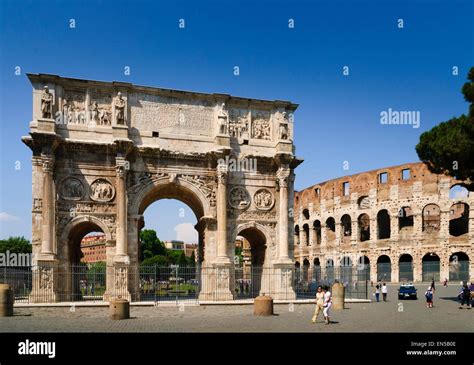 Arch Of Constantine By The Colosseum Rome Stock Photo Alamy