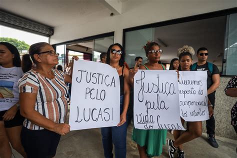 Fam Lia Pede Justi A Por Ex Militar Que Morreu Afogado Em Rave Rio De