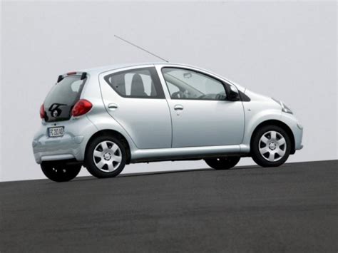 Toyota Aygo (Тойота Айго). Краткий обзор, фото, технические характеристики.