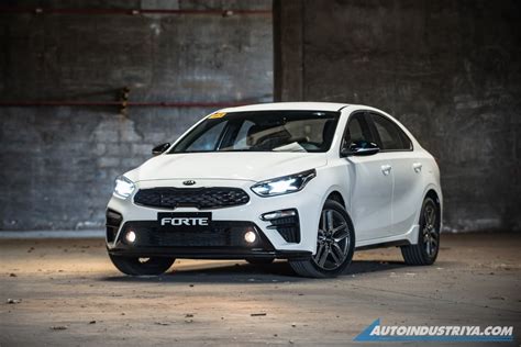 2019 Kia Forte GT 1.6L Turbo DCT - Car Reviews