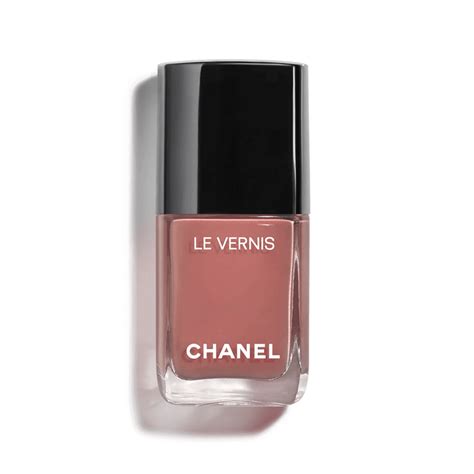 Este es el color de uñas nude más sofisticado que hace que parezcas más bronceada Vogue España