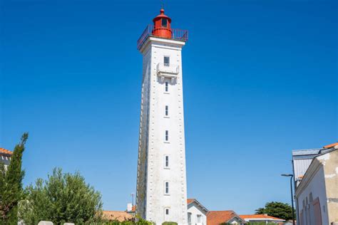 Pourquoi Y A T Il Un Phare En Pleine Ville à Saint Gilles Croix De Vie