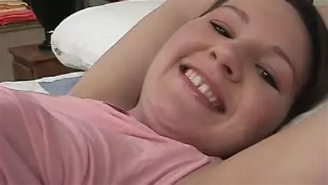 Geweldige Babe Geeft Hete Pijpbeurt Aan Enorme Lul XHamster