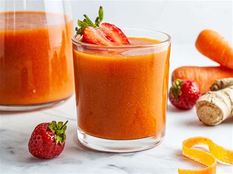 Carrot Strawberry Smoothie Recipe | Foodaciously