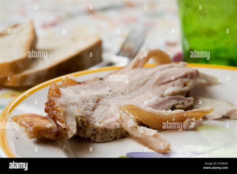 Maialino Da Latte Alla Griglia Immagini E Fotografie Stock Ad Alta