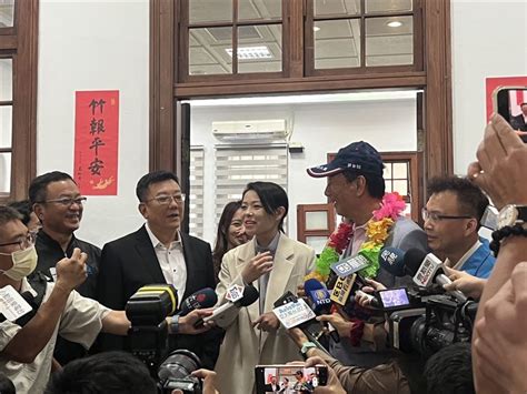 首次市府合體！才簽連署書挺柯文哲 被問「力挺郭董？」高虹安這樣回