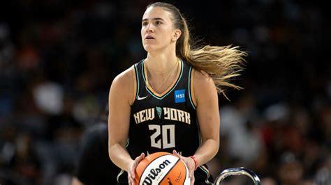 Sabrina Ionescu sets WNBA and NBA all-time record in three-point ...