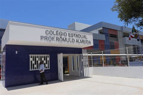 Nova unidade do Colégio Estadual Rômulo Almeida é inaugurada no Imbuí