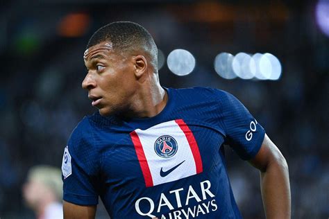 Foot Psg Kylian Mbappé Aligné Contre Lorient Le Psg Hésite Foot 01