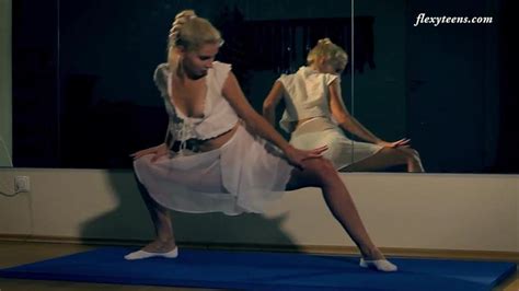 Russian Flexible Acrobatic Ballerina Elena Proklova Porn Videos