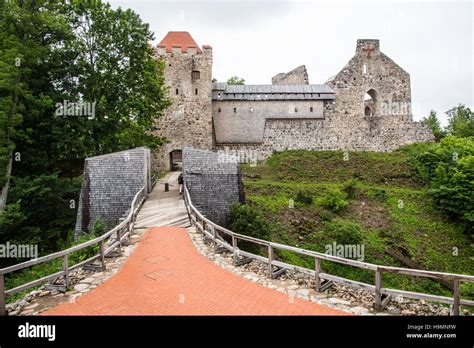 Sigulda Medieval Castle Siguida Latvia Stock Photo Alamy