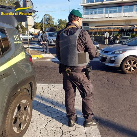 Controlli Gdf A Catania Recuperate Auto E Due Moto Rubate La Sicilia