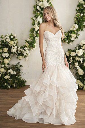 T Sweetheart Strapless Embroidered Lace Netting Wedding Dress