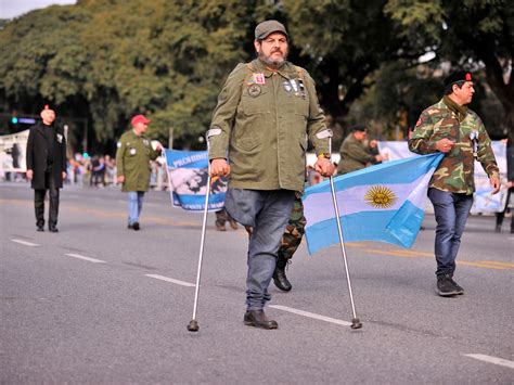 El Desfile Militar Impact M S Que El Pacto De Mayo En La Opini N