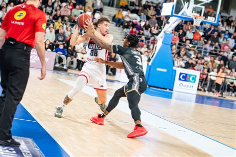 Le NBH trop juste mais courageux face à Orléans Nantes Basket Hermine