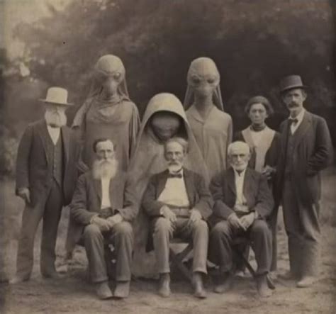 Weird Old Photos Alien Photos Bizarre Pictures Creepy Photos Aliens