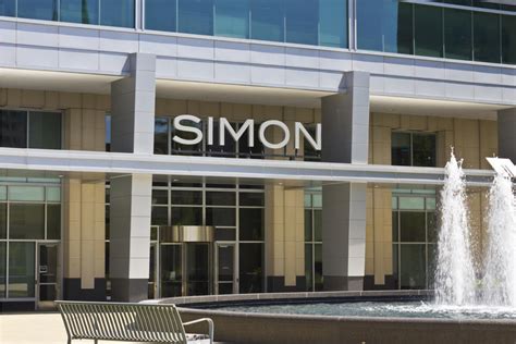 Simon Property Group Stock Whether To Buy Sell Or Hold Nyse Spg