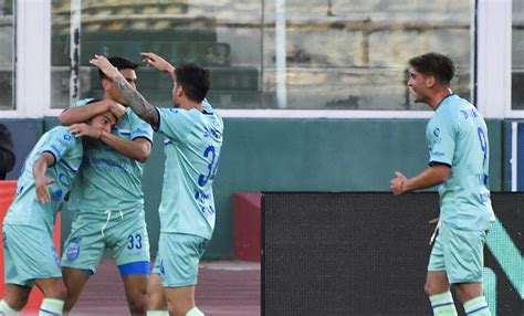 Godoy Cruz eliminó a Racing por penales y se clasificó a cuartos de la