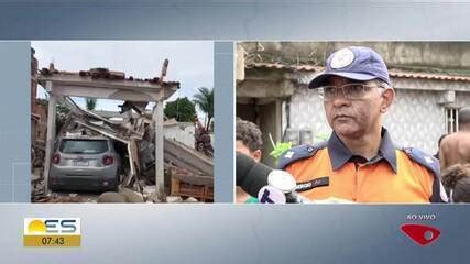 Casa desaba após explosão e deixa crianças e pais feridos no ES