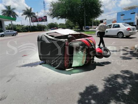 Vuelca Mototaxi Al Ser Impactado Por Un Autom Vil Al Oriente De M Rida