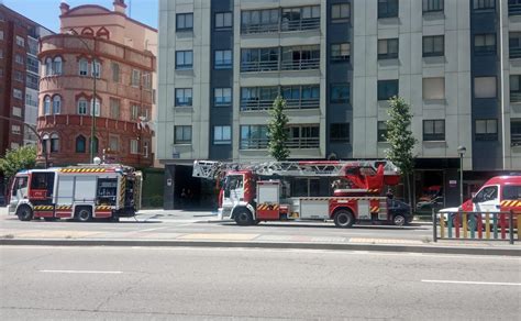 Sucesos En Burgos Un Incendio Calcina Parte De Una Vivienda En La