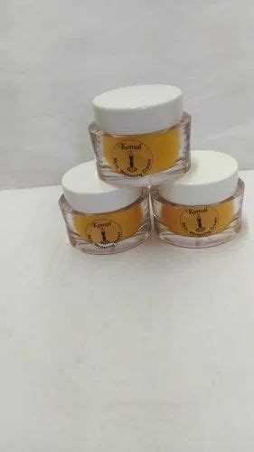 Sri Komal Skin Whitening Cream Orange Packaging Size 30 Gm At Rs