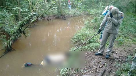 Corpo é encontrado dentro de rio e polícia suspeita de rapaz