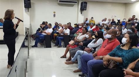 Após assembleia servidores públicos municipais aprovam proposta de