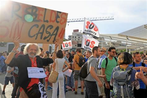 Touristen Geht Heim Einheimische Protestieren Auf Mallorca Gegen