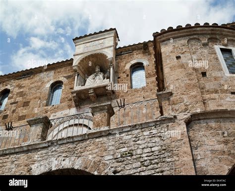 Italy, Anagni (Frosinone Province), medieval St. Mary Cathedral facade (1104 a.C Stock Photo - Alamy