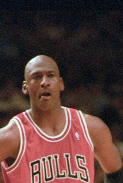 Michael Jordan como nunca así se ve el ex jugador en una Chevrolet