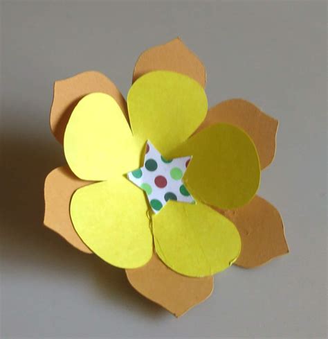 3D Paper Flowers and Leaves - The Crazy Cricut Lady