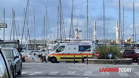 Livorno Enne Cade In Mare Da Una Nave Da Crociera