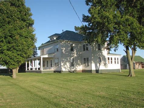 1895 Farmhouse In Paris Illinois