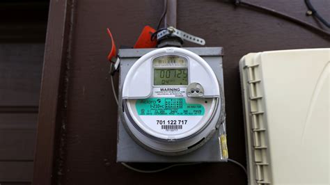 Smart meters pose privacy worries for homeowners