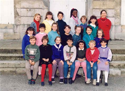 Photo De Classe Cm Cm De Ecole Les Cavailles