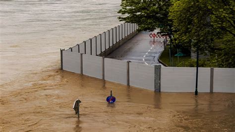 Flood Barrier Neo Barrier Composite Systems Smart Modular Protection