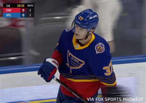 St Louis Blues Bring Back 90s Trumpet Uniforms For Three In 2020
