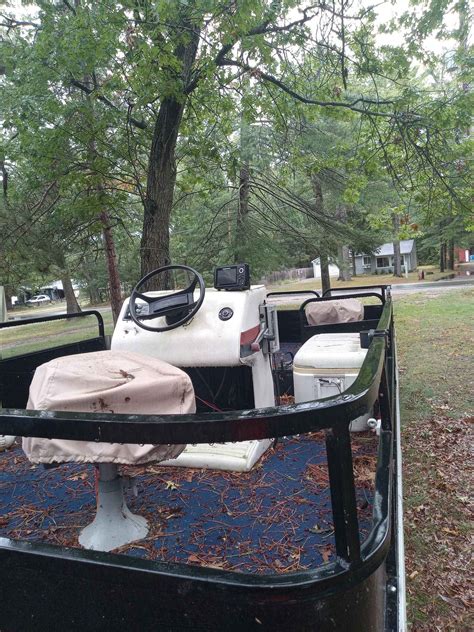 Boat ONLY. No Trailer. GRANDPA OWNED - Powerboats & Motorboats