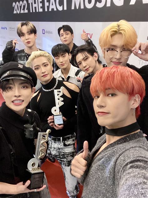 Ateez에이티즈 On Twitter 📷 Today Ateez ⠀ 에이티니의 사랑을 받아 더 ‘멋있는 ‘게릴라