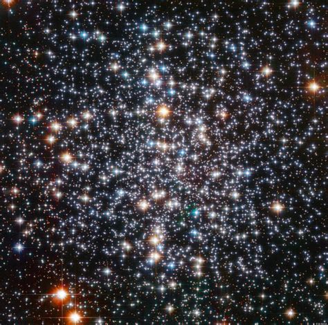 M Star Cluster Hubble Telescope Photographs Core Located Light