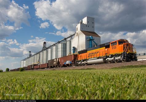 RailPictures.Net Photo: BNSF 9725 BNSF Railway EMD SD70MACe at ...