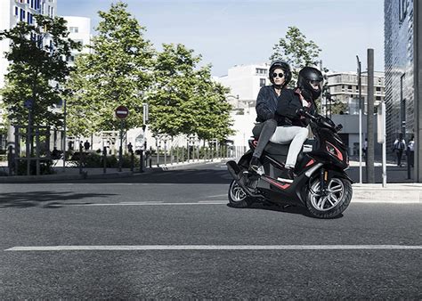 Motorrad Vergleich Piaggio Liberty 125 S 2024 Vs Peugeot Speedfight 4