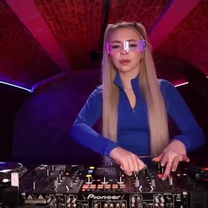 BELLA KRI Live DJ Set 2023 Melodic Techno Progressive By Housemusic