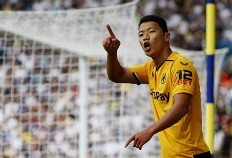 leeds move  wolves hwang hee chan    month