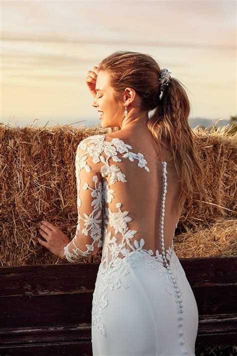 10 Wedding Dress Trends Perfect For Your 2022 Or 2023 Wedding Laura And Leigh Bridal